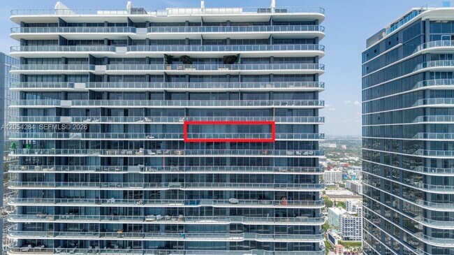 Foto del edificio - 700 NE 24th St