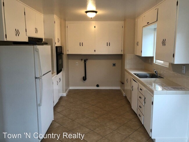 Building Photo - 2 br, 1 bath House - 196 Terry Circle