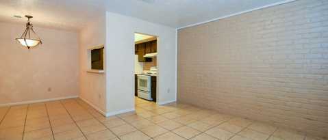 Building Photo - 1503 Barcelona Way Dr