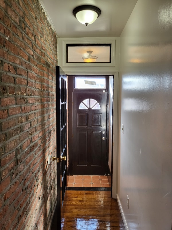 Building Photo - 1817 N Port St