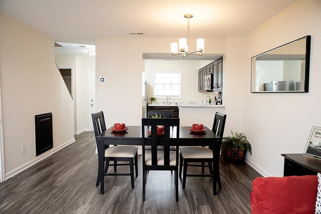 Foto del edificio - Beachwood Park Apartments and Townhomes