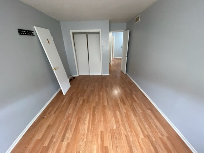 Building Photo - 9 Coriander Dr