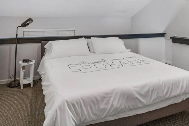 Foto del edificio - Experience a Stylish Retreat in Spokane’s Heartbeat