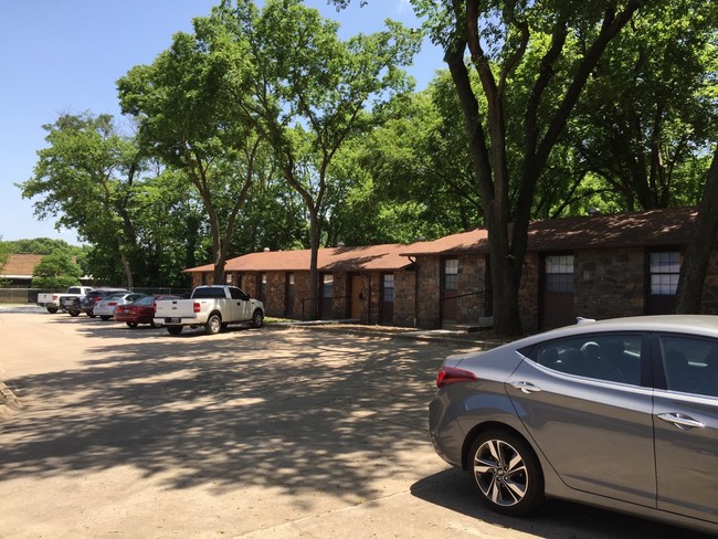 Building Photo - 13th Street Apartments