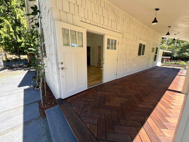 Building Photo - 8113 Sand Dollar Ln