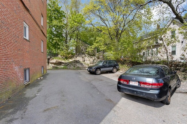 Building Photo - 495 Huntington Ave