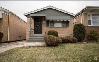 Building Photo - 9447 S Normal Ave
