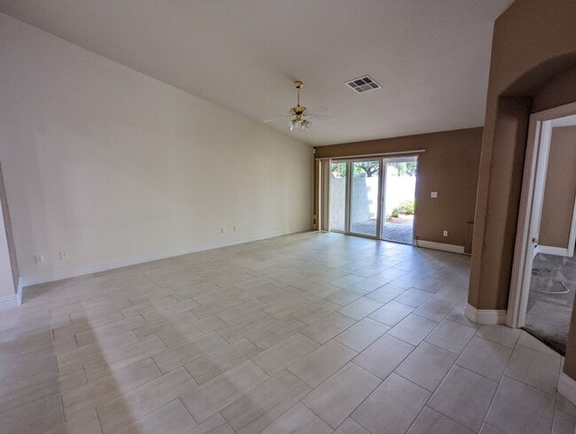 Building Photo - 10216 Birch Bluff Ln