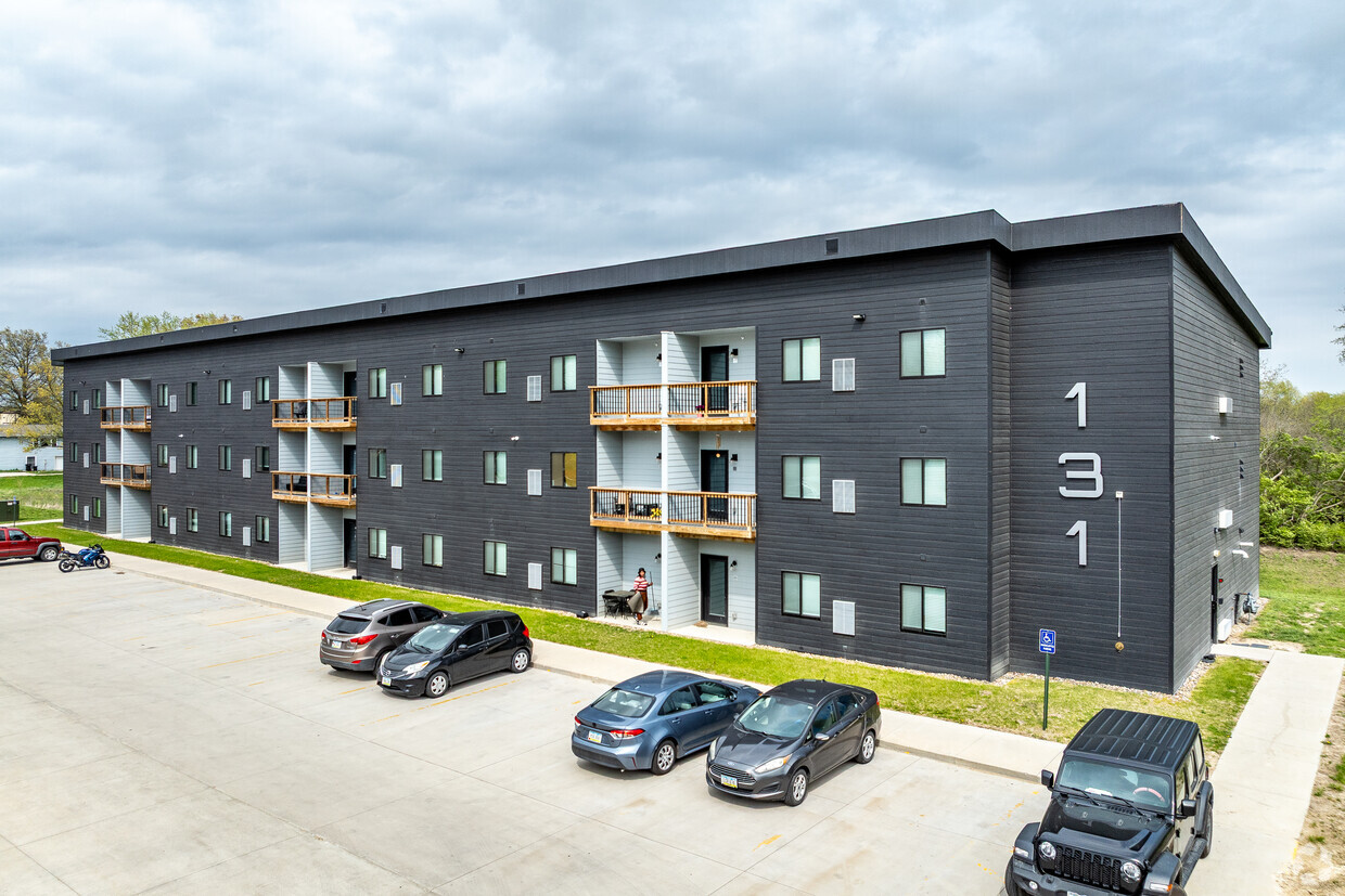 Primary Photo - Silverthorne Apartments