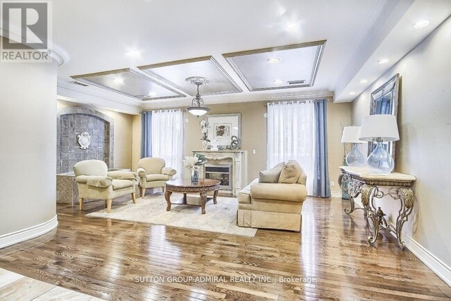 Building Photo - 1 Maison Parc Ct