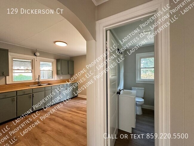 Foto del edificio - 129 Dickerson Ct