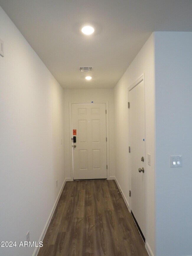 Building Photo - 1456 W Toltec Dr