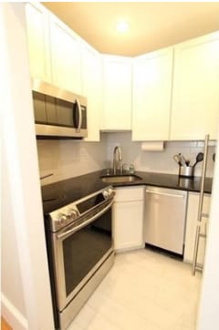 Primary Photo - 102 Charles St