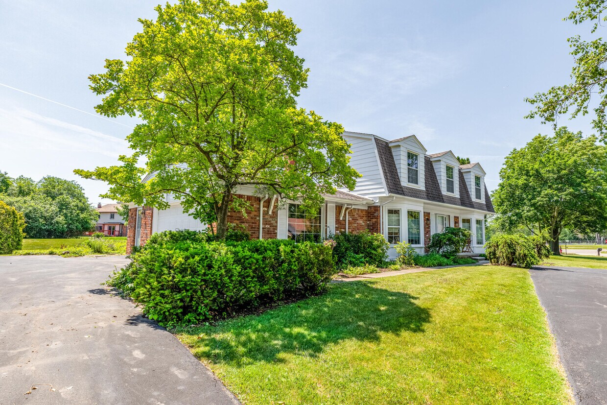 Primary Photo - 2573 Wickfield Rd