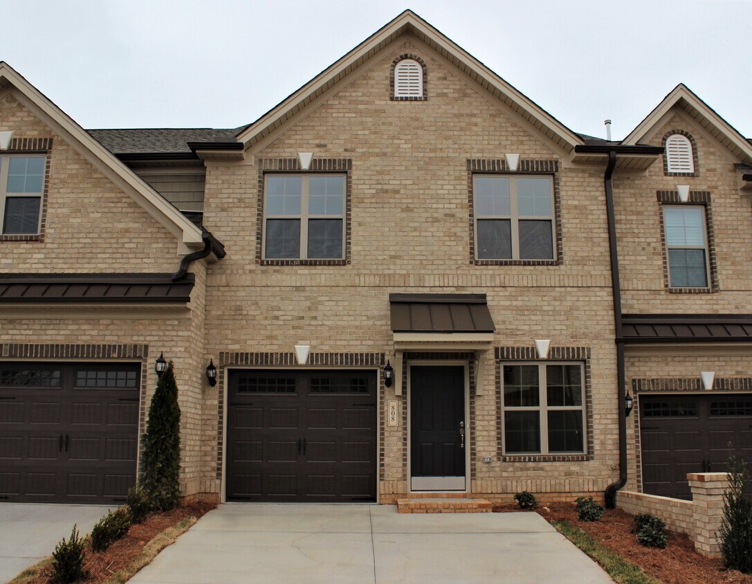 Foto principal - 808 Socata Ln