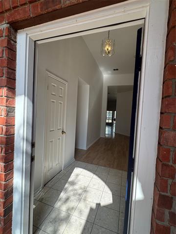 Building Photo - 1705 Bennington Dr