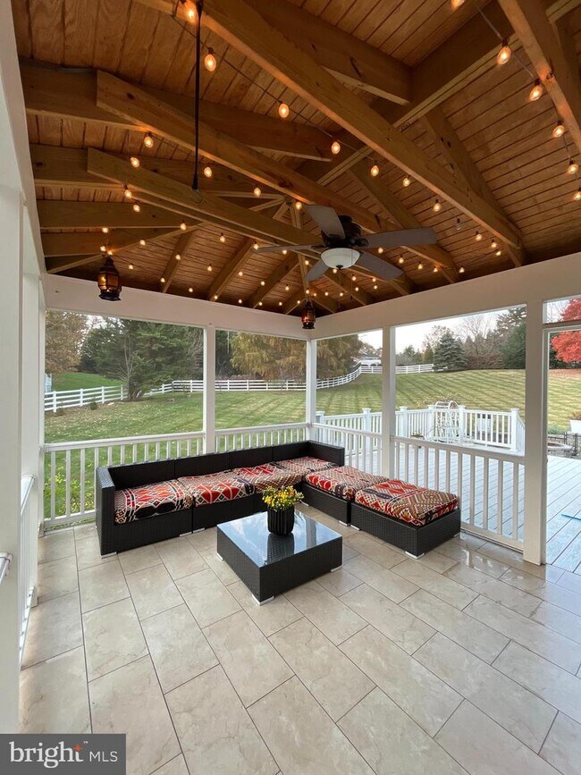 Building Photo - 2816 Crossfields Way