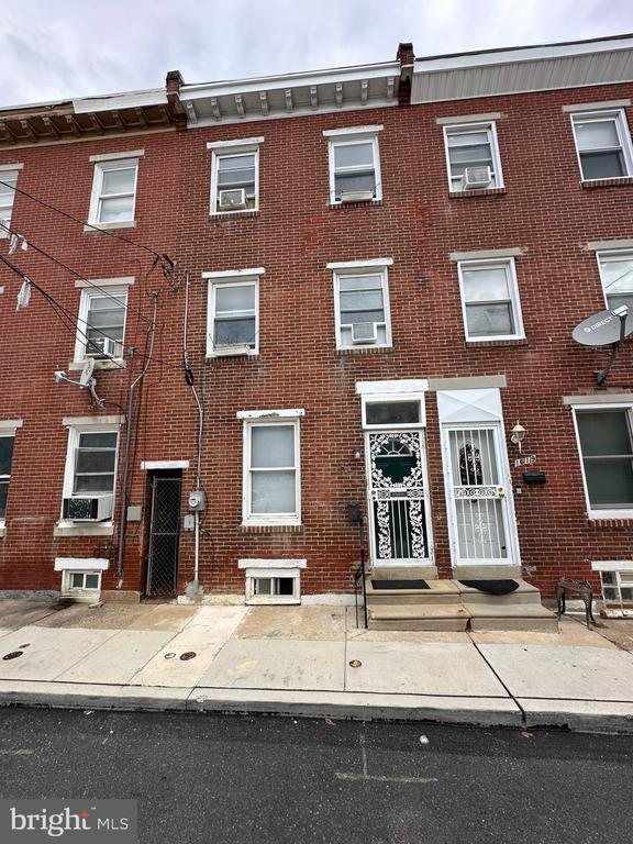 Building Photo - 1621 Olive St