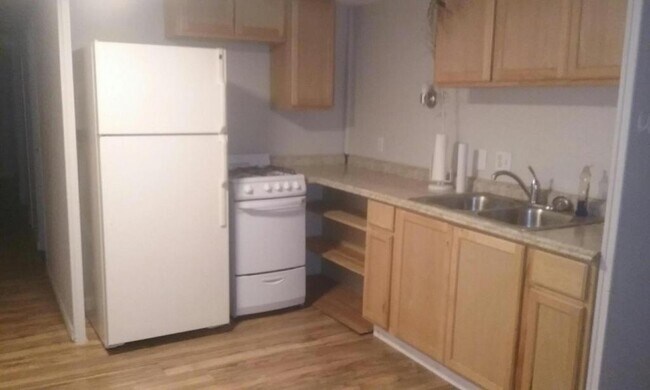 Foto del edificio - 5022 East broadway