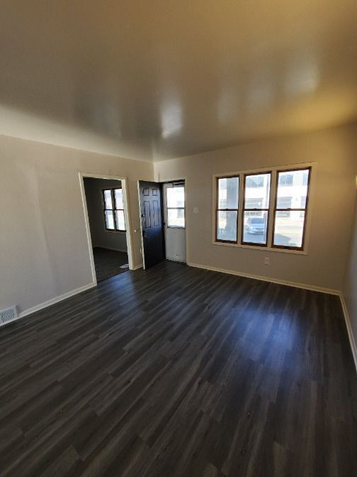 Foto del edificio - 7023 W National Ave