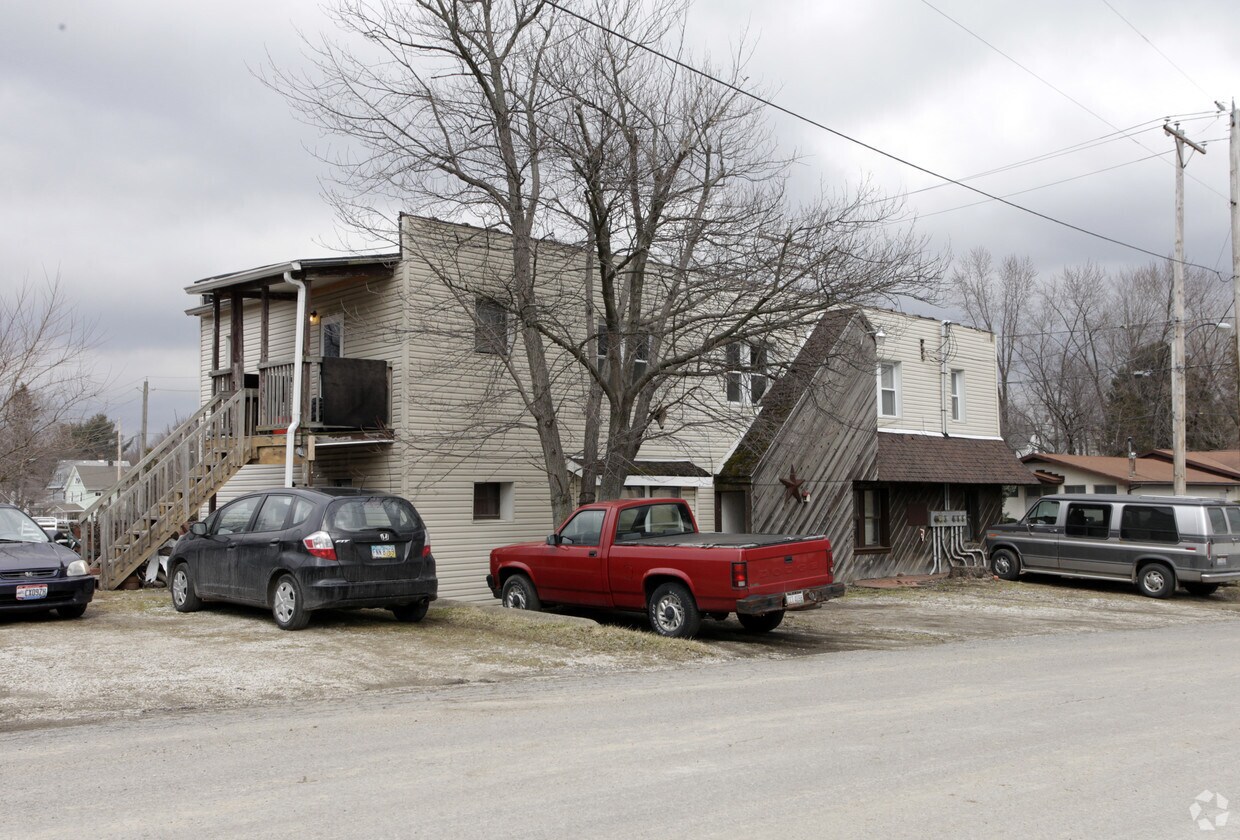 Building Photo - 334 Massillon Rd