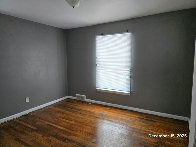 Foto del edificio - 18582 Edinborough Rd