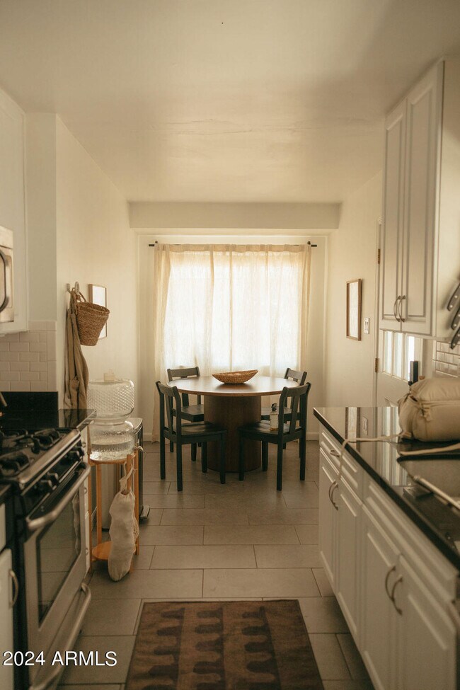 Foto del edificio - 4007 E Heatherbrae Dr