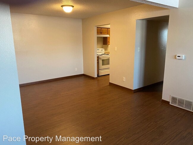 Building Photo - 2 br, 1 bath Apartment - 307 N. Corn Street