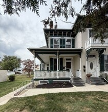 Building Photo - 128 N Barbara St