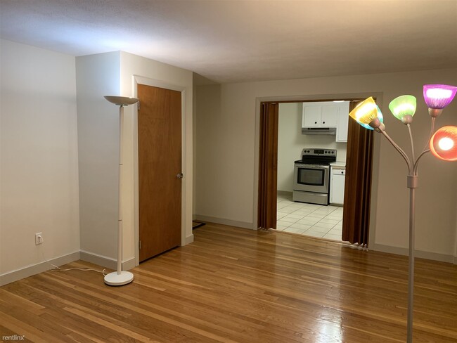 Building Photo - 37 Montvale Ave