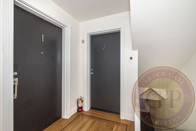Foto del edificio - Noe Valley - 4 BR, 3 BA Condo 2,326 Sq. Ft. - 3D Virtual Tour, Roof Deck, Parking and Storage