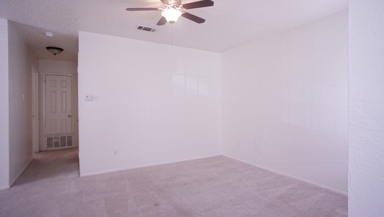 Foto principal - 2/1 Apartment in East Austin