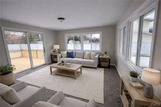 Foto del edificio - 4989 Driftwood Dr