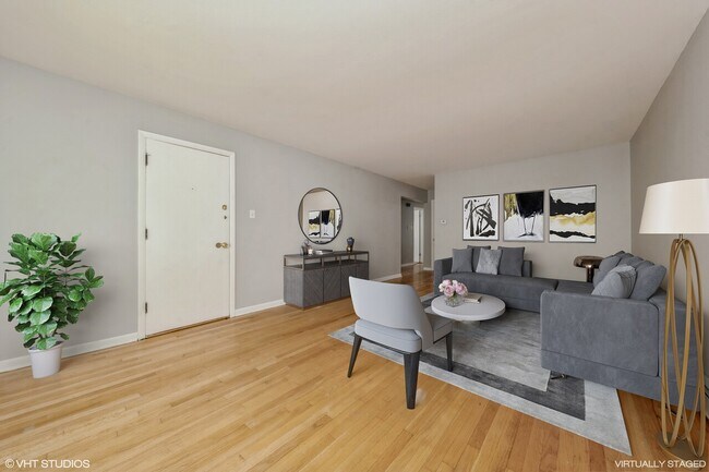 Building Photo - 383 Yates #2