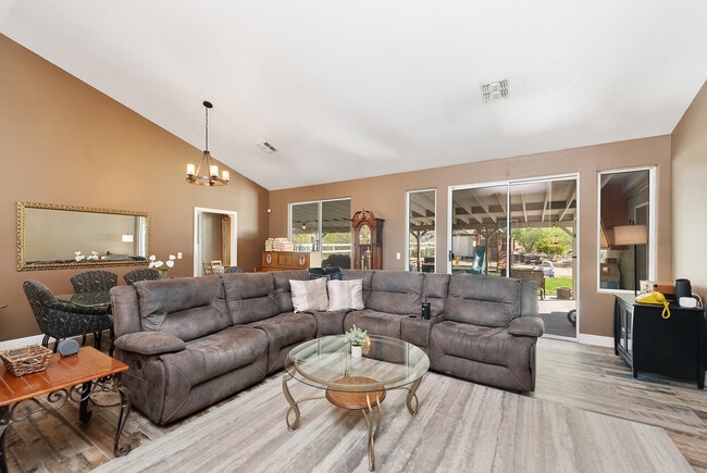 Foto del edificio - 32210 Camino Canyon Rd