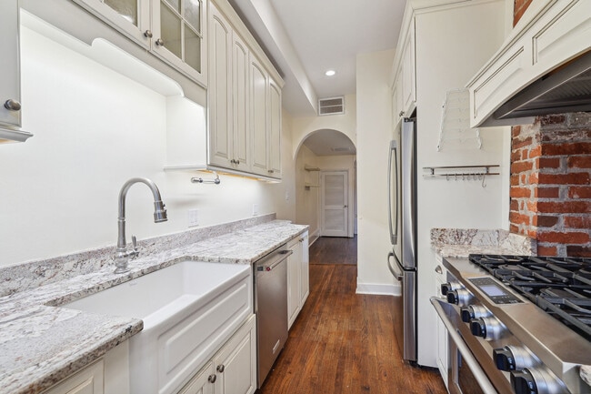 Kitchen - 1932 35th St NW