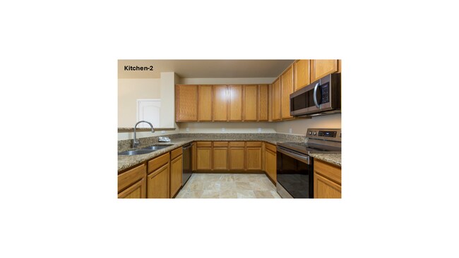 Building Photo - 2728 N Saramano Ln