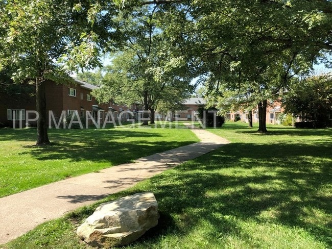 Building Photo - Miles Landing 2BD/1.5 BA Townhouse