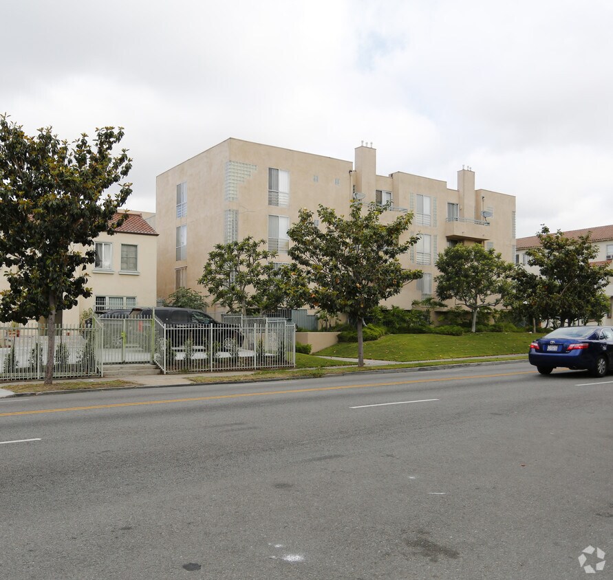Foto del edificio - 405 S Wilton Pl