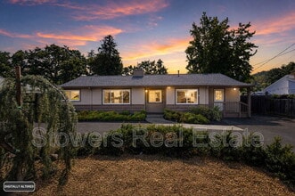 Building Photo - 1540 Green Valley Rd