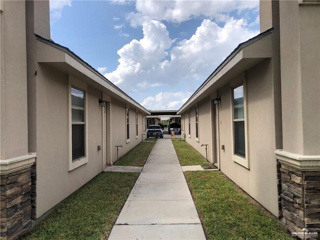 Foto del edificio - 4709 N Ebony St