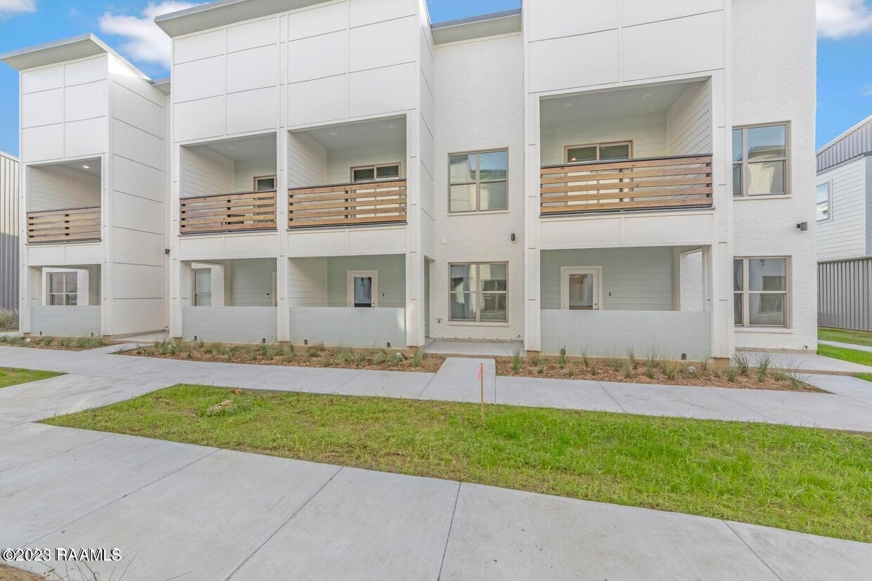 116 Gadwall, Youngsville, LA 70592 Townhome Rentals in Youngsville LA