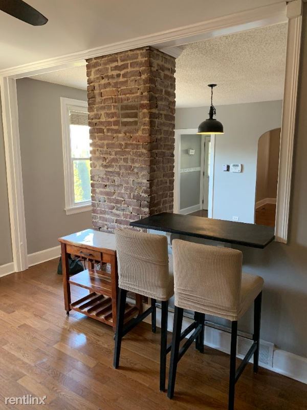 Building Photo - 3 br, 1.5 bath Townhome - 677 knowles ave