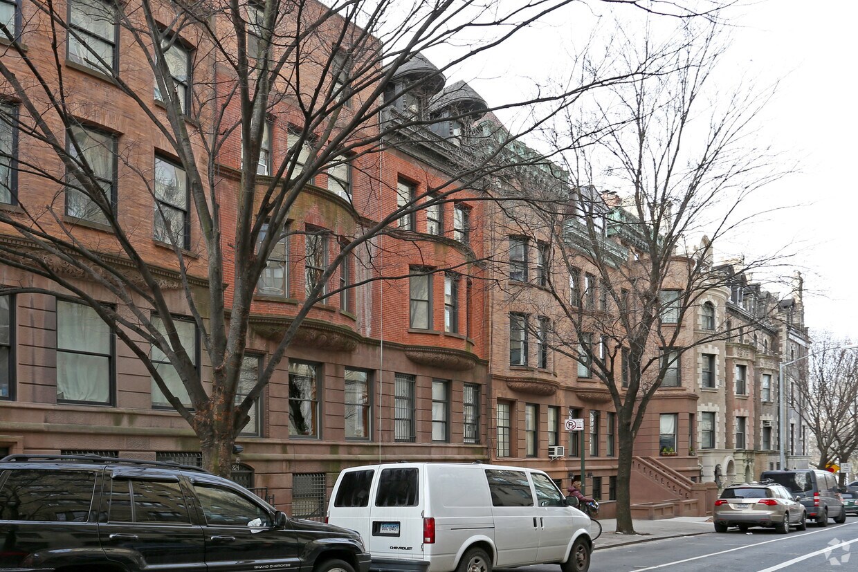 Primary Photo - 326 W 77th St