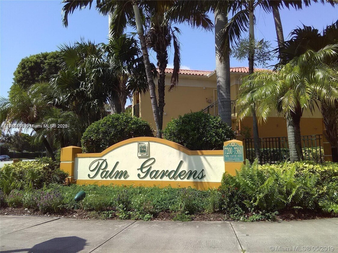Primary Photo - 7230 NW 114th Ave