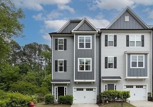 Building Photo - 1381 Regents Ln