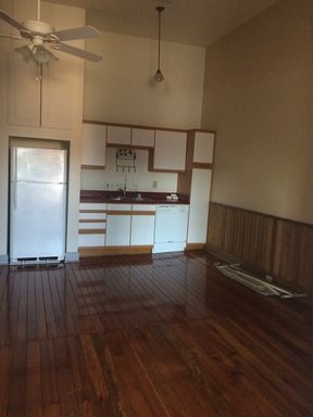 Foto del edificio - Loft apartment above Bistro 1888