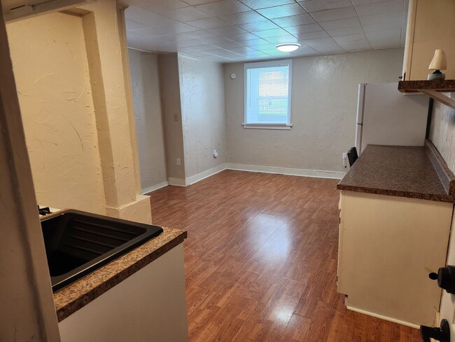 Building Photo - Jackson Studio Suites