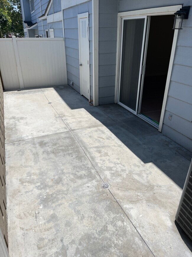 Patio trasero - 550 W Lambert Rd