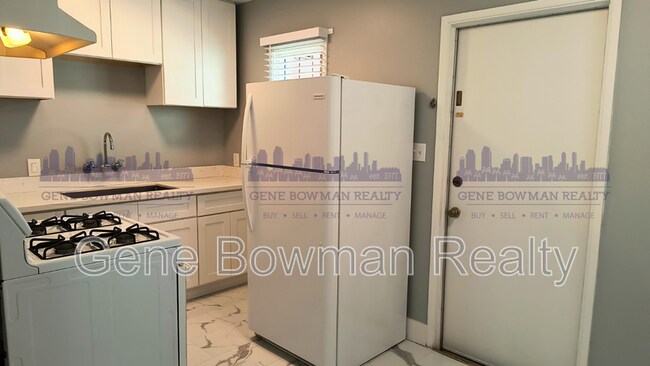 Foto del edificio - 2141 E 16th St